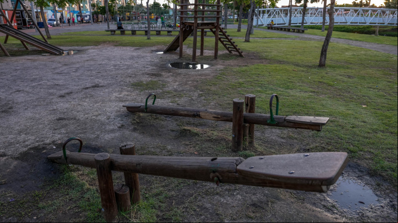 Brinquedos infantis do Parque Rachel de Queiroz apresentam problemas na estrutura 